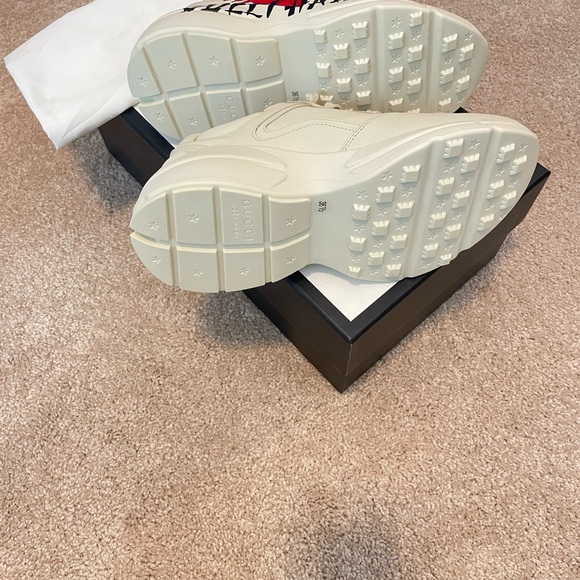 ✨💖NIB NEW GUCCI Rython Hawaii Print 36.5 Today’s SALE!!! - Picture 3 of 7